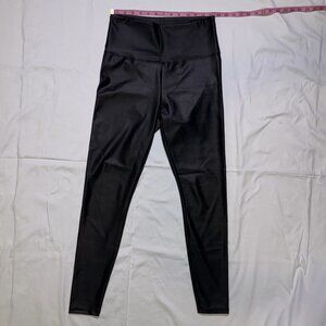 VIV Collection Faux Leather Leggings – Size M